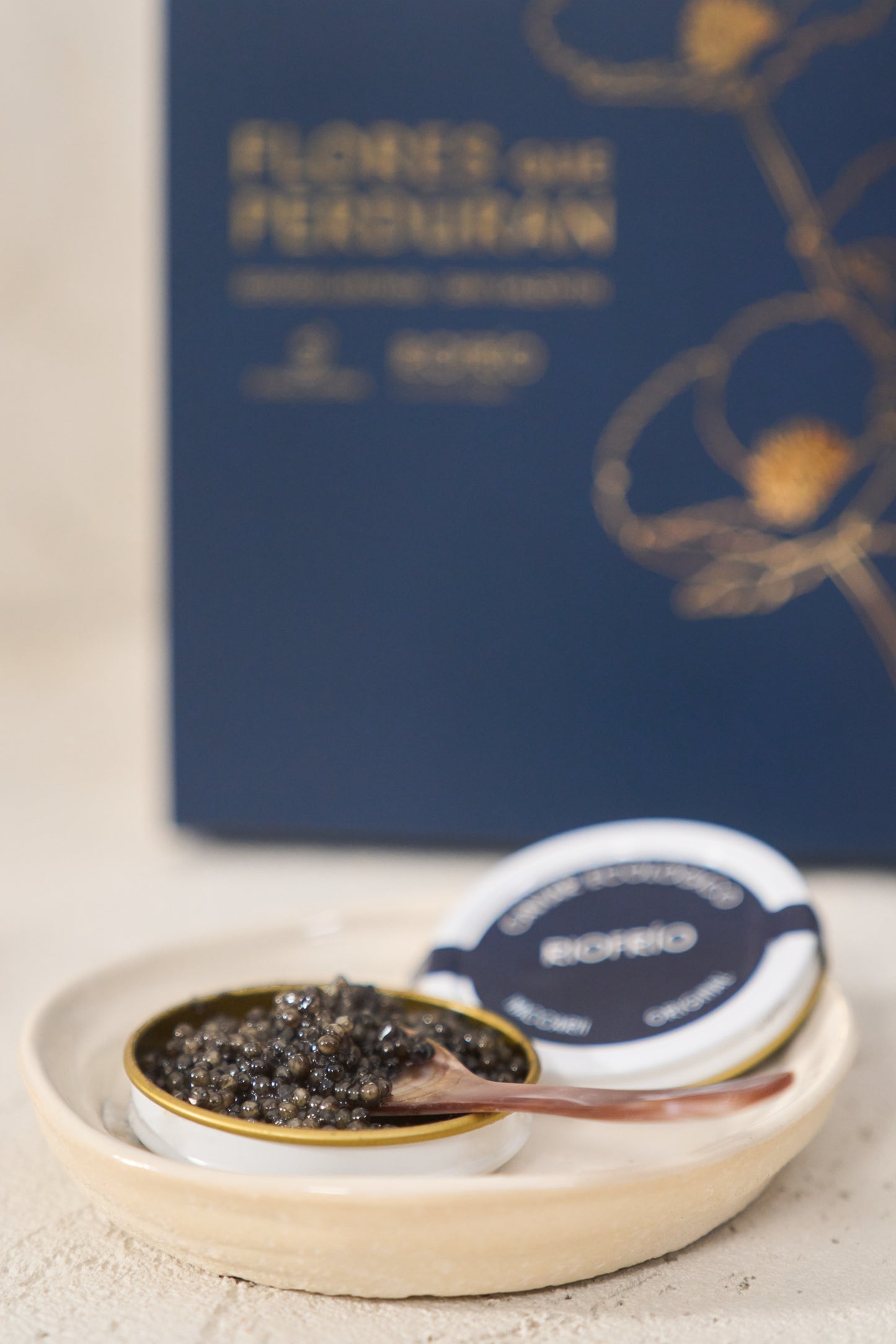 Pack "Peonías", jamón Cinco Jotas y caviar Riofrío