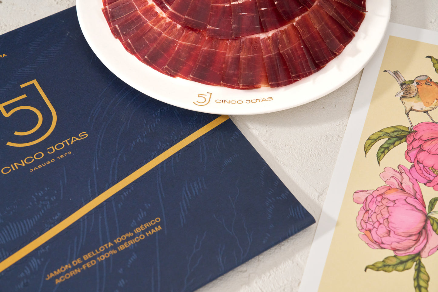 Pack "Peonías", jamón Cinco Jotas y caviar Riofrío