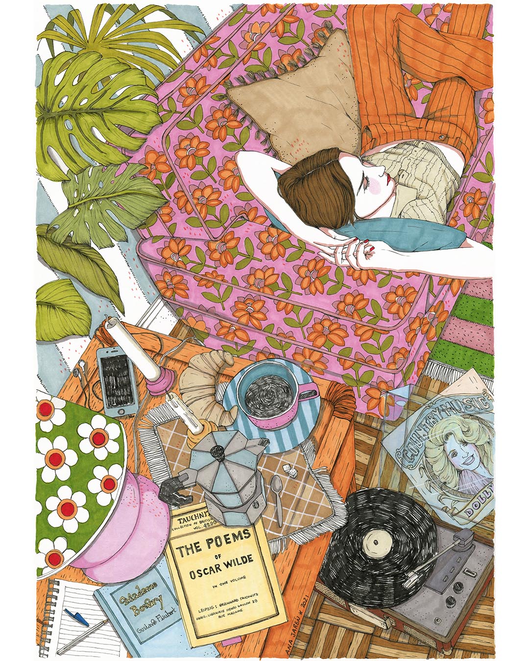 Una escena doméstica de sofá, música, libros y flores convierte una tarde en casa en un pequeño universo lleno de color y referencias personales, lámina XL ilustrada de Ana Jarén